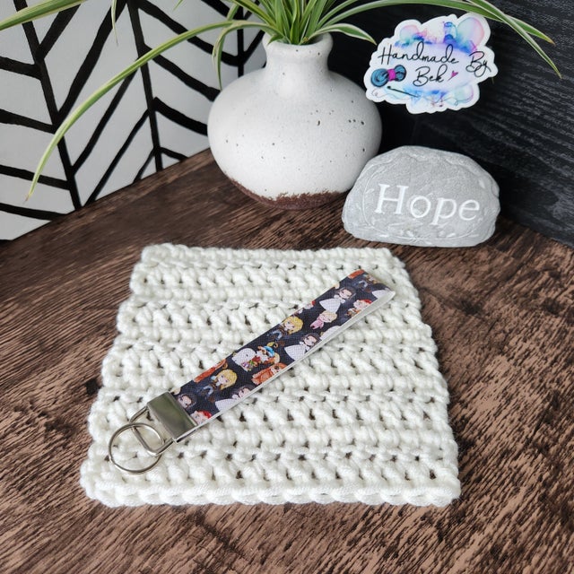 Handmade wristlets 2025